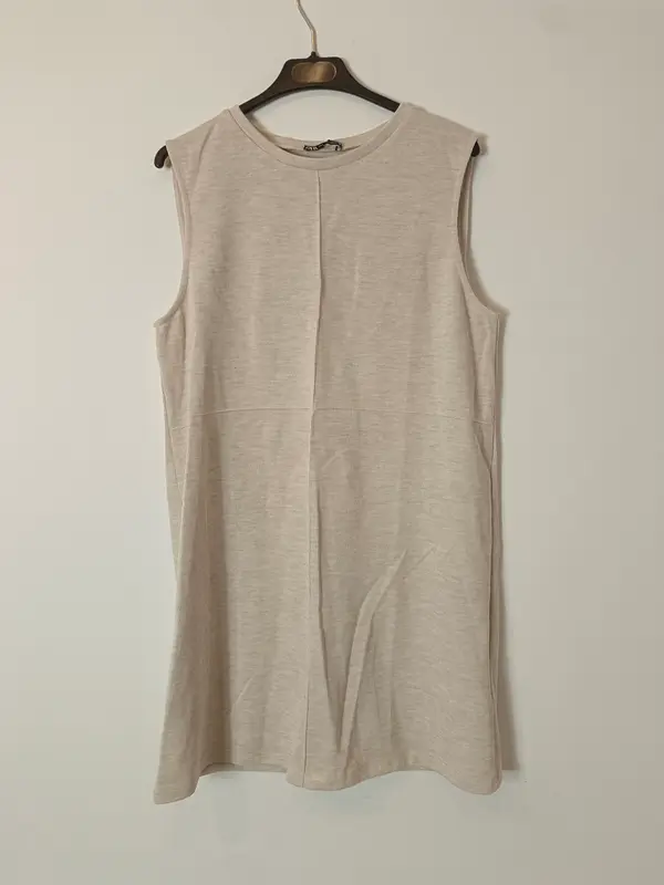 ZARA. Vestido beige canalé T.l