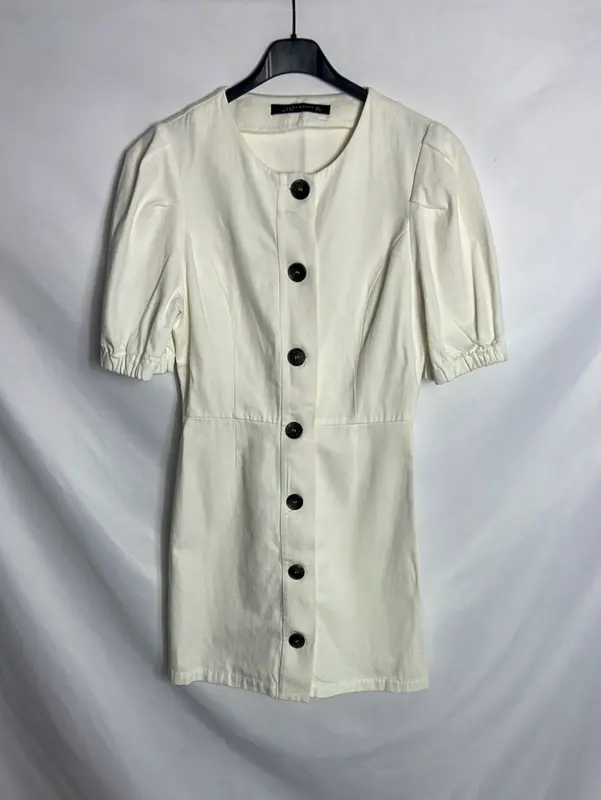 ZARA. Vestido beige claro abotonado.T S