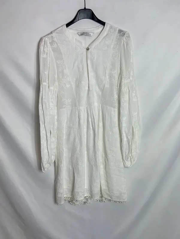 ZARA. Vestido blanco roto bordados. T XS(S)