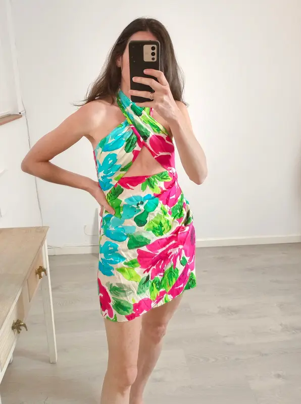 ZARA. Vestido corta flores T.m
