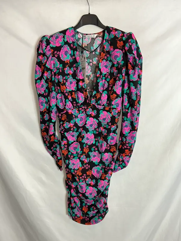 ZARA. Vestido corto flores hombreras . T S