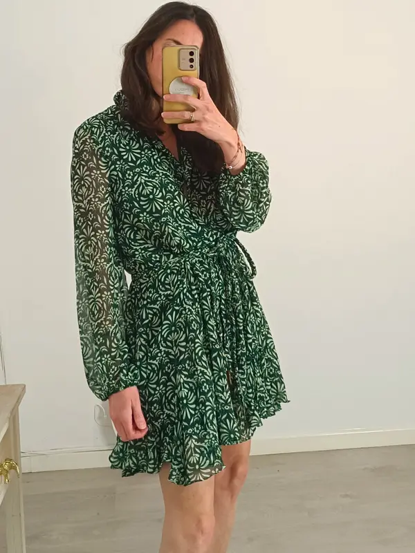 ZARA. Vestido corto fluido verde estampado T.S