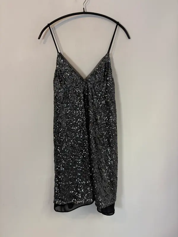 ZARA. Vestido corto lentejuelas