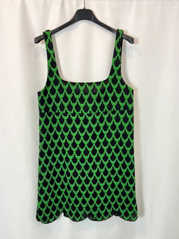 ZARA. Vestido corto negro y verde T.s