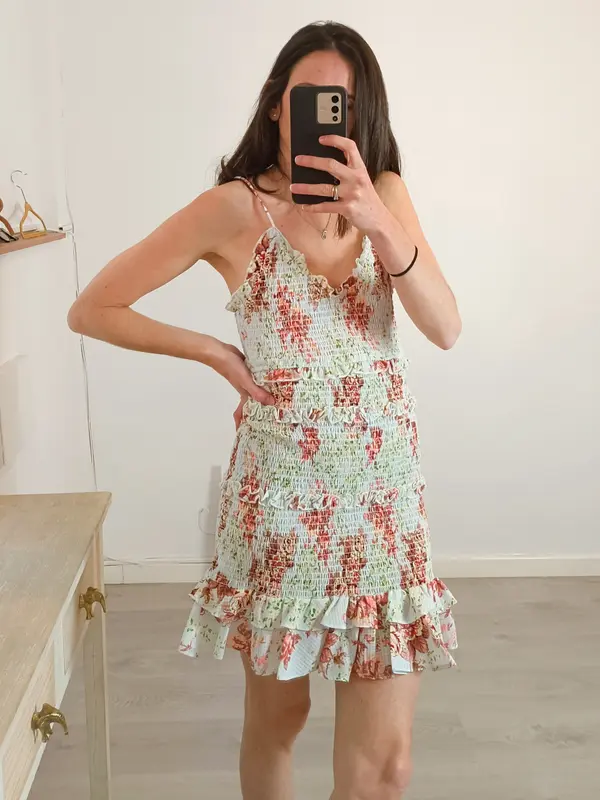 ZARA. vestido corto nido abeja T.m