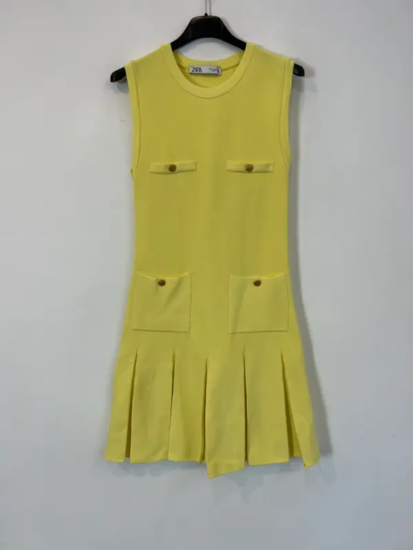 ZARA. Vestido corto punto amarillo T.s