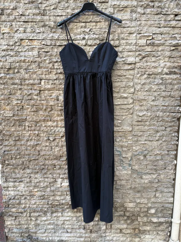 ZARA. Vestido largo detalle escote. T S
