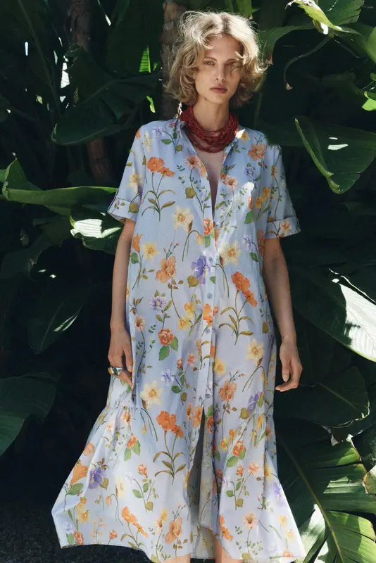 ZARA. Vestido largo estampado flores abotonado