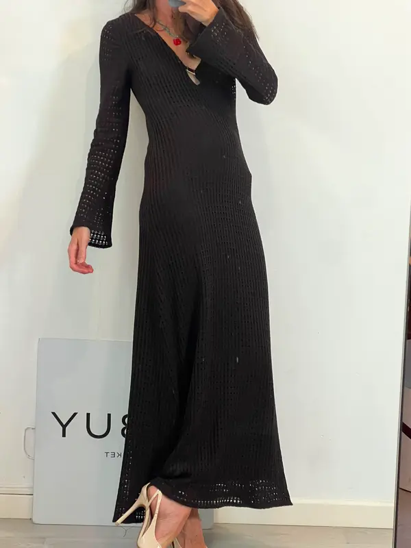 ZARA. Vestido largo negro croché