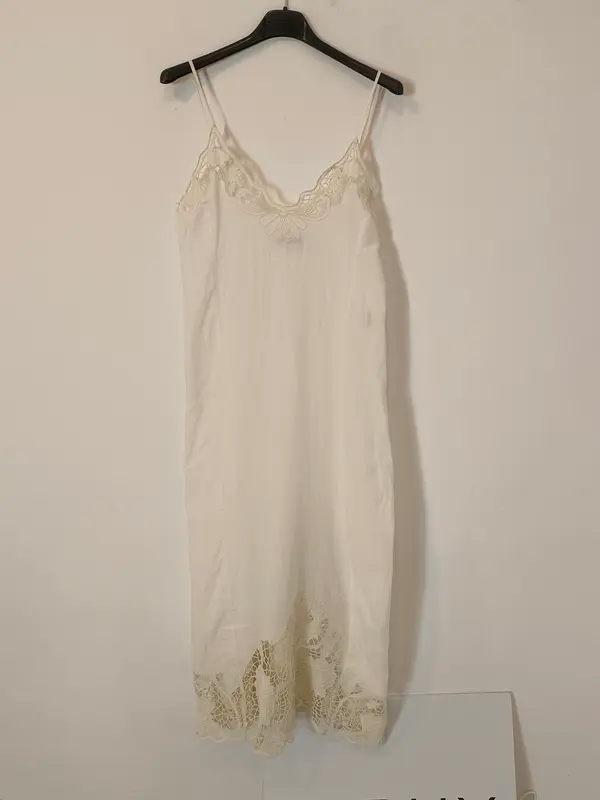 ZARA. Vestido lencero encaje T.s