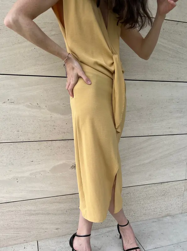 ZARA. Vestido midi apertura lazada. T S