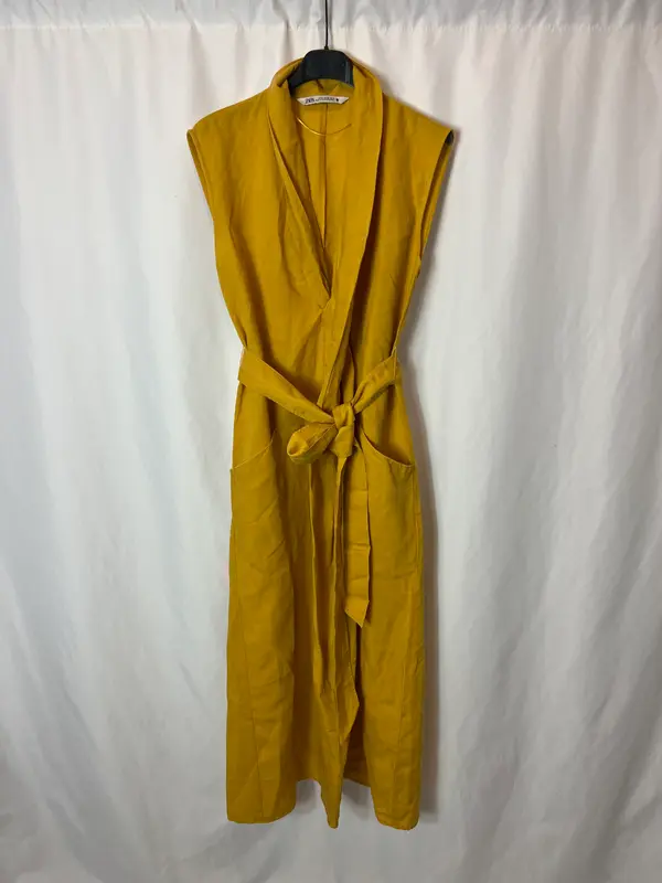 ZARA. Vestido midi mostaza. T XS-S