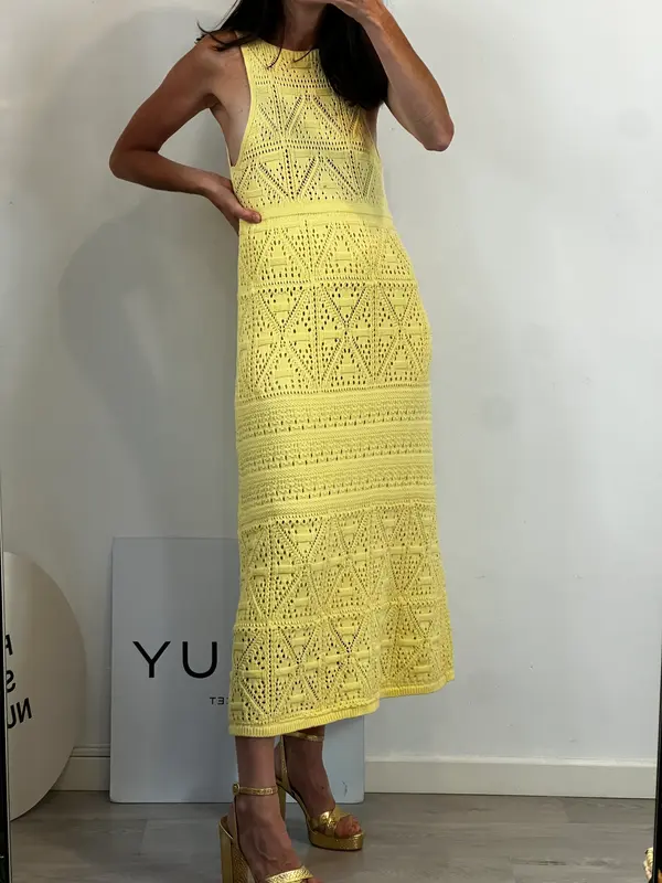 ZARA. Vestido midi punto calado