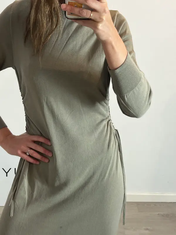 ZARA. Vestido midi punto color top. T M
