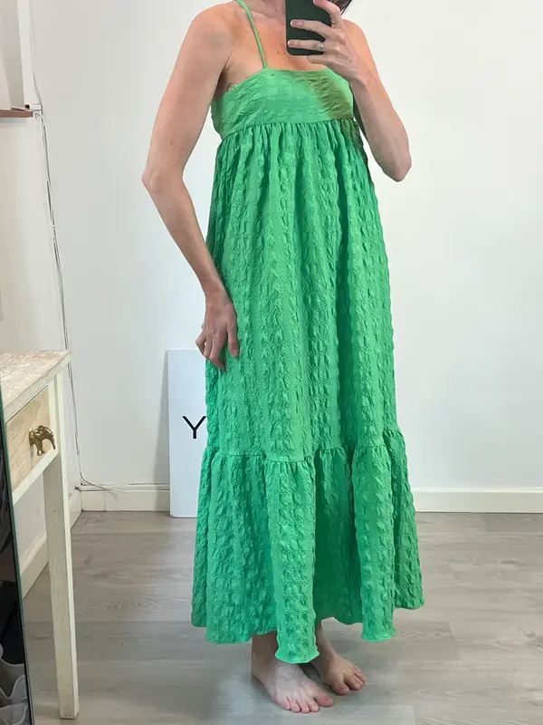 ZARA. Vestido midi verde. T.XS