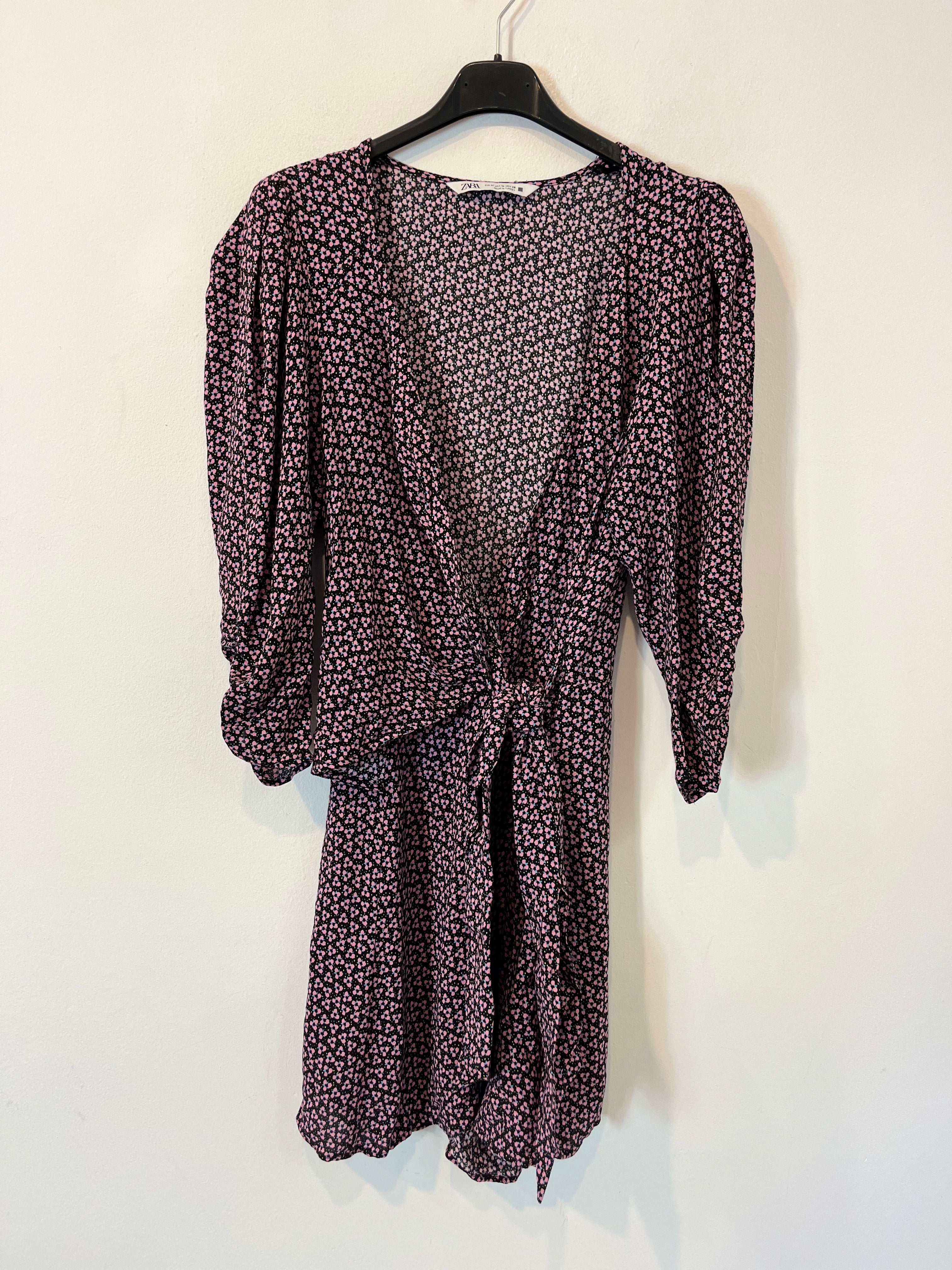 ZARA. Vestido/ mono corto estampado. T M