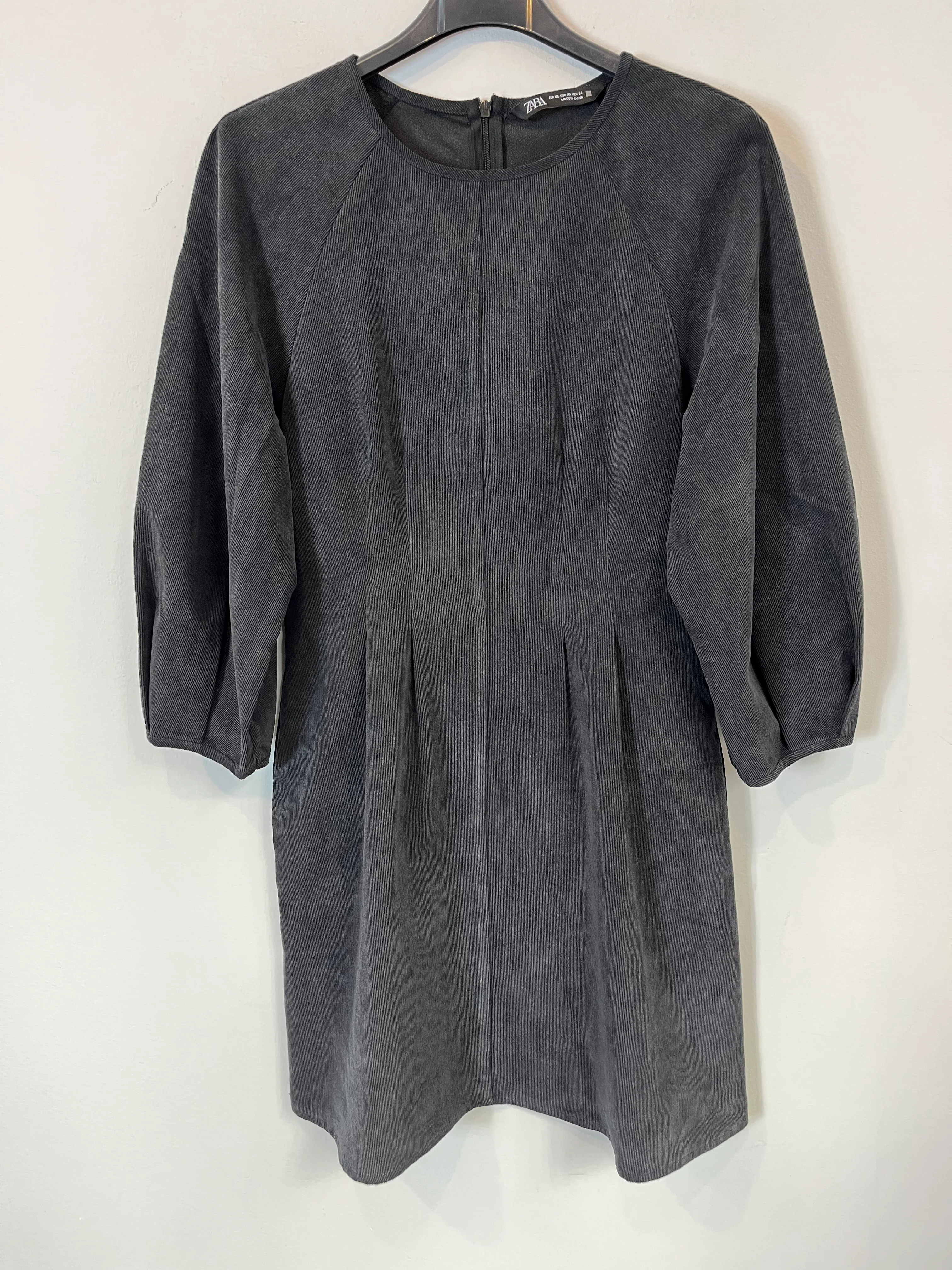 ZARA. Vestido textura azul oscuro. T XS