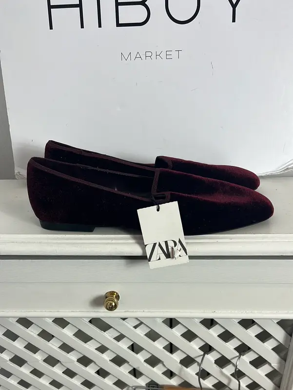 ZARA. Zapato plano terciopelo estilo slipper. T 41