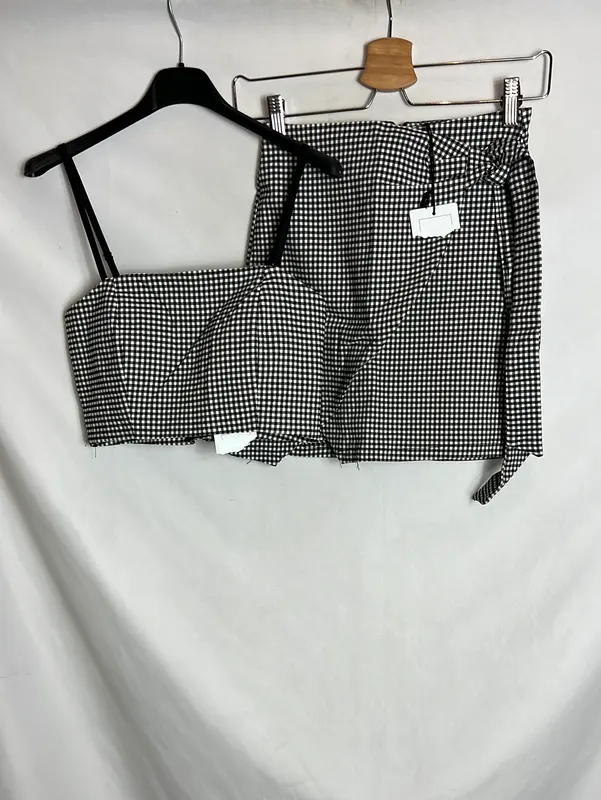 ZOE SHOP. Total look vichy top y falda. T S/M