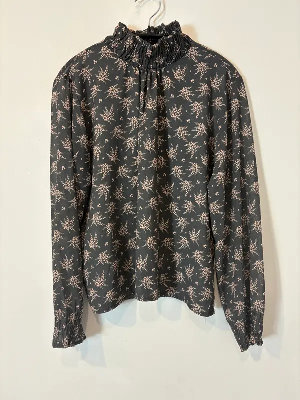ZÚA. Blusa gris estampada