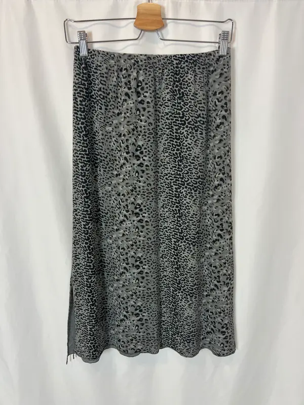 ZÚA. Falda midi punto animal print. T S